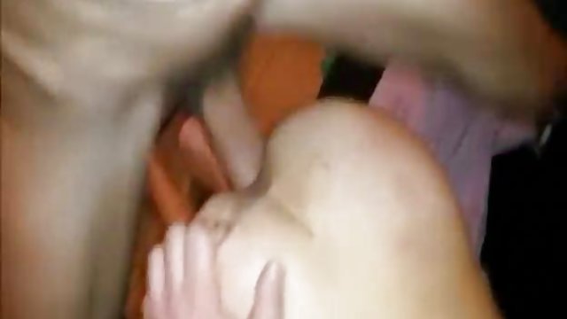سبزه درست روی سکس داغ بکن بکن الاغ شیرینش اسپرم زد
