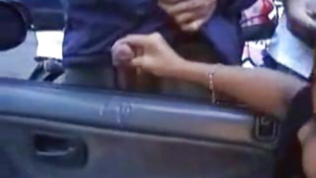 پدربزرگ بالغ ، مادربزرگ پیر را فیلم سسکی داغ فاش می کند