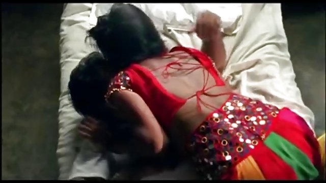 یک داستانهای داغ سکسی زن و شوهر از دانش آموزان می خواستند اولین فیلم آماتوری خود را فیلمبرداری کنند
