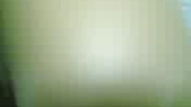 دختری در کون داغ مامان جوراب مشکی یک پسر را نوازش می کند و به او در رفع استرس کمک می کند