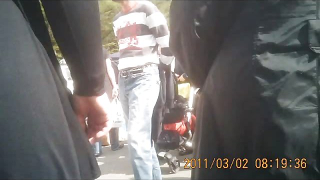 عوضی که با بند پوشیده ویدیوسکس داغ شده است ، عوضی الاغ را به سگی سیری ناپذیر بخشید