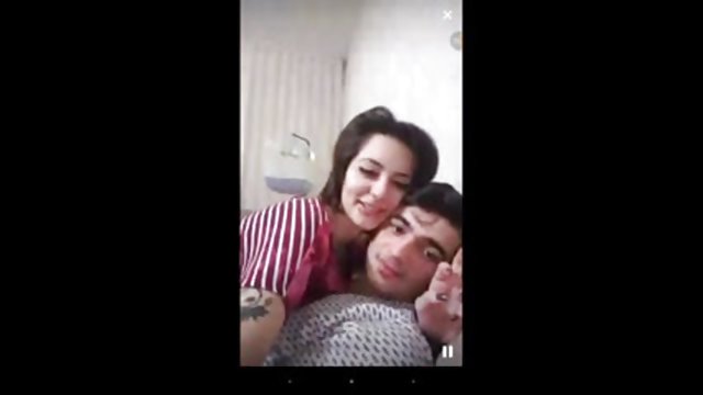 سبزه مرد کون داغ خود را به عشق بیدار کرد